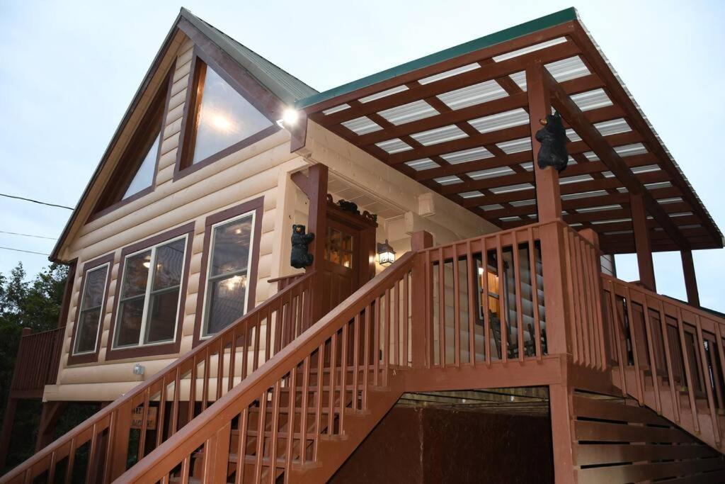 Bear Country Cabin Сивиървил Екстериор снимка