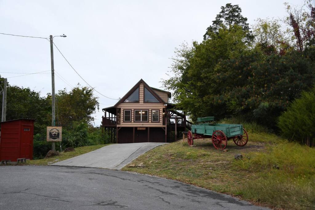 Bear Country Cabin Сивиървил Екстериор снимка