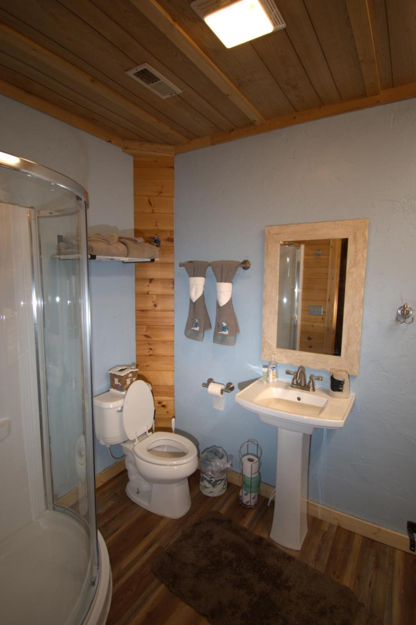 Bear Country Cabin Сивиървил Екстериор снимка